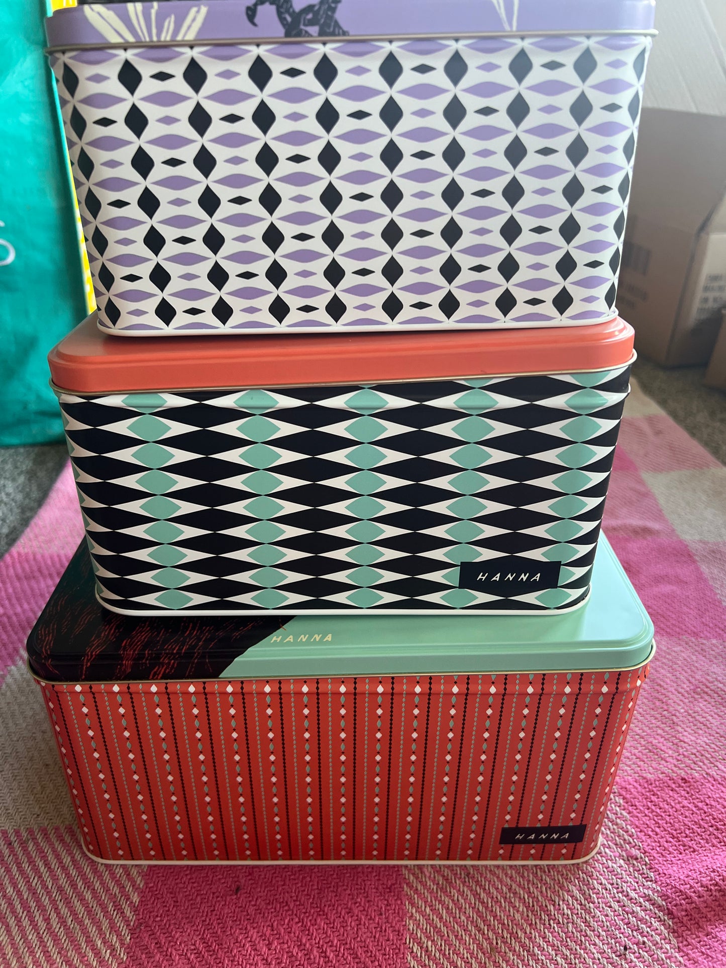 John Hanna Set Of 3 Cake Tin