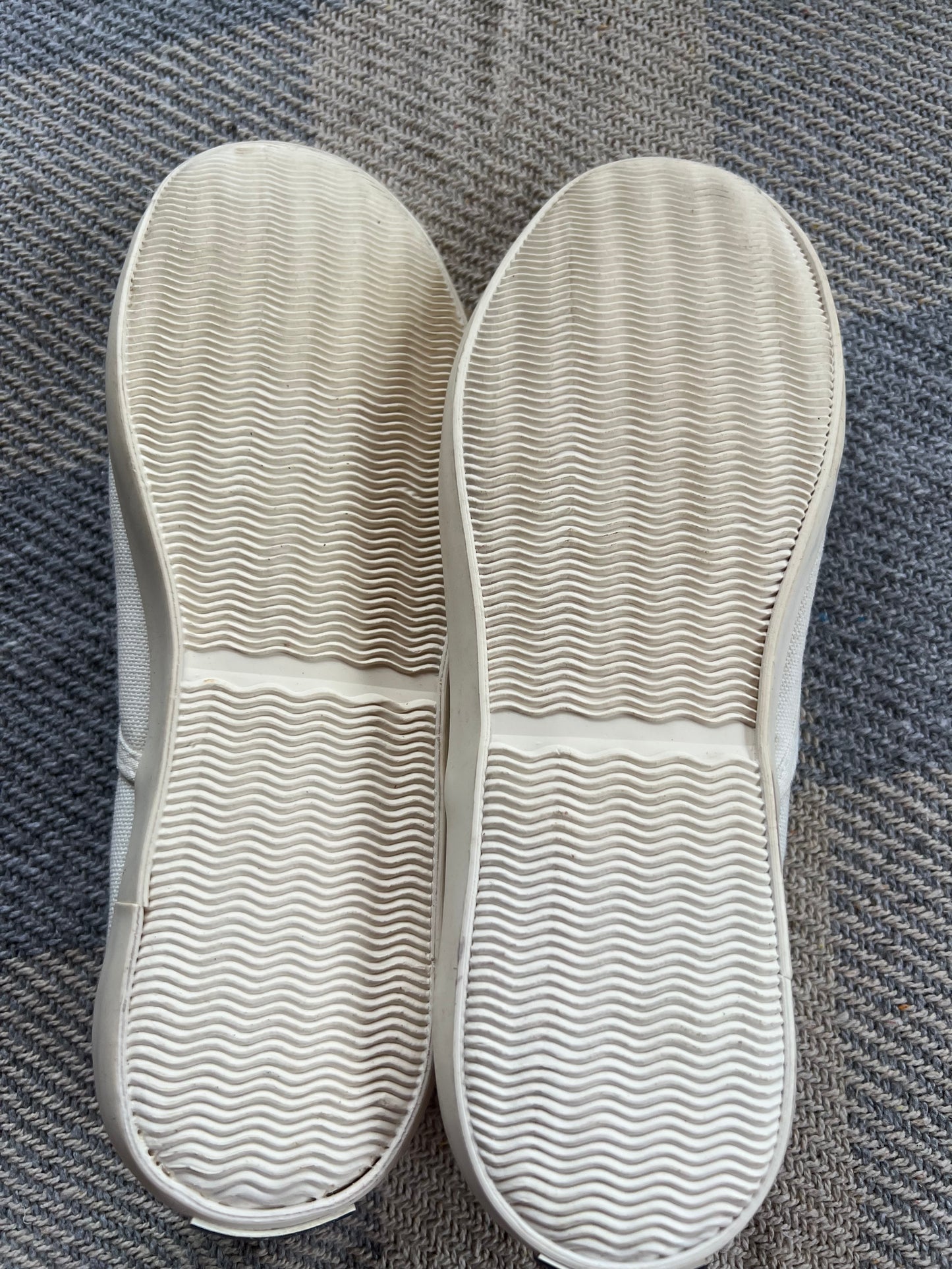 Johnnie B White Shoes