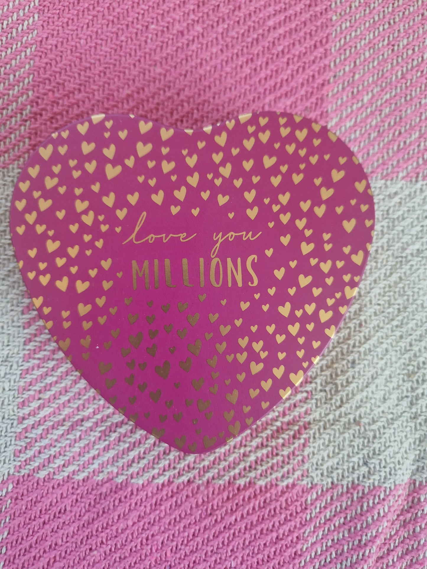 Sara Miller Medium Heart Tin