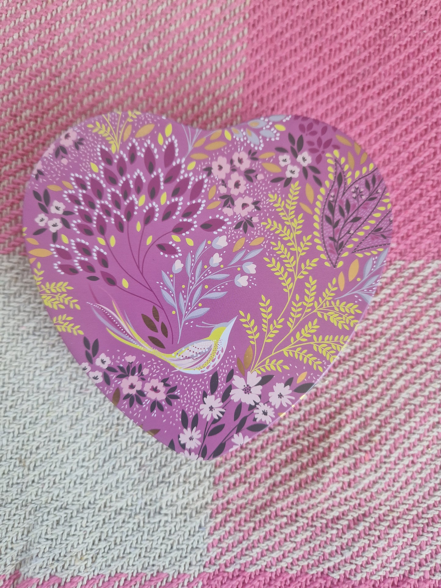 Sara Miller Medium Heart Tin