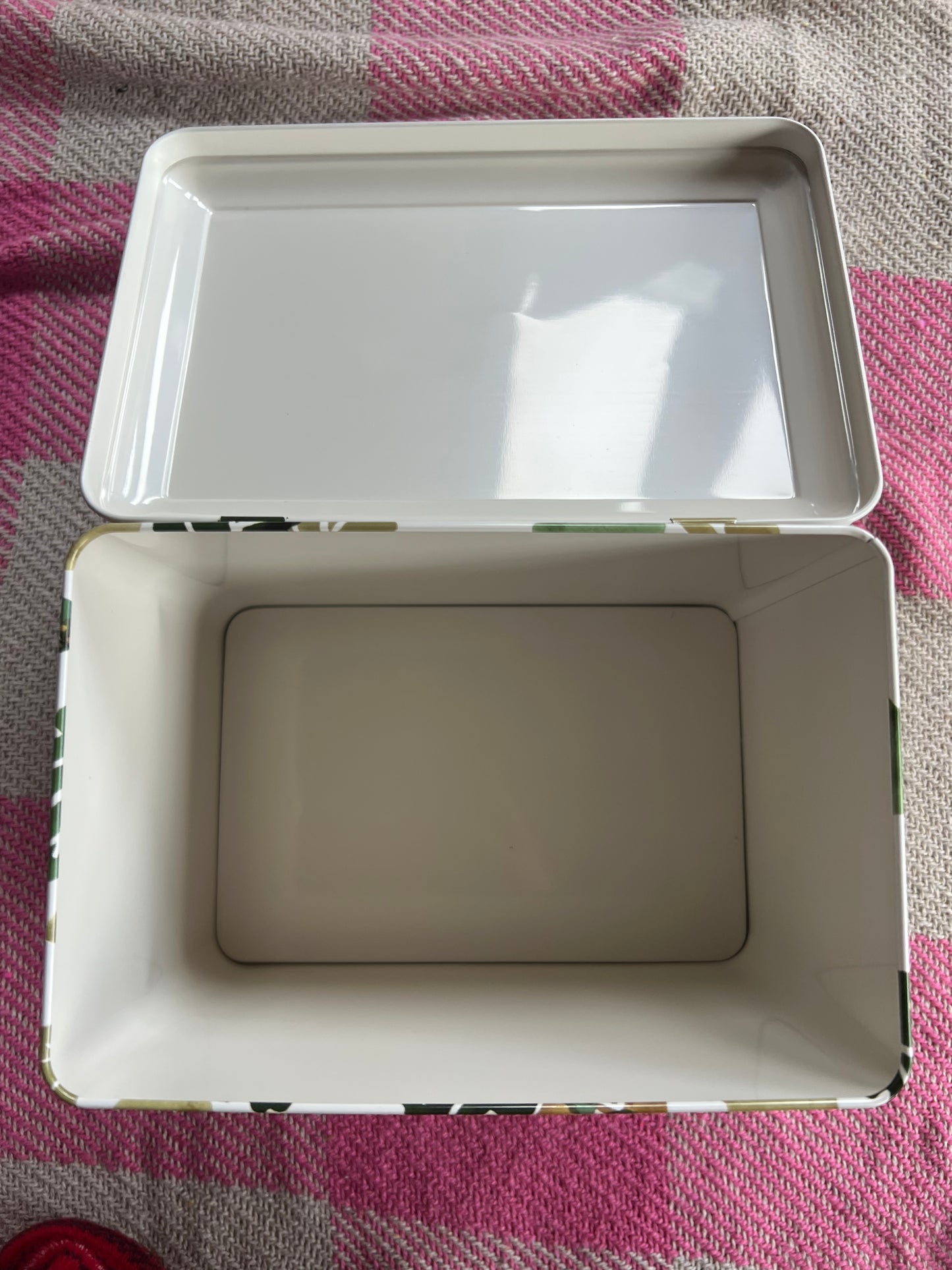 Emma Bridgewater Oak Hinge Tin