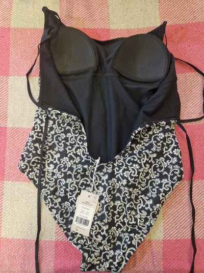 Boden Women's Swimsuit Black & White