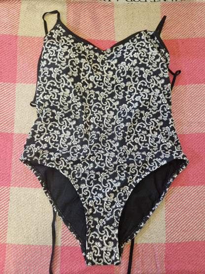 Boden Women's Swimsuit Black & White