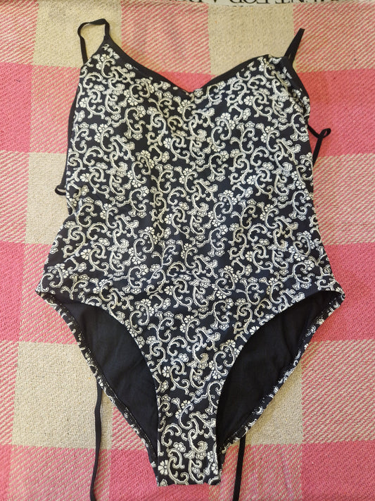 Boden Women's Swimsuit Black & White